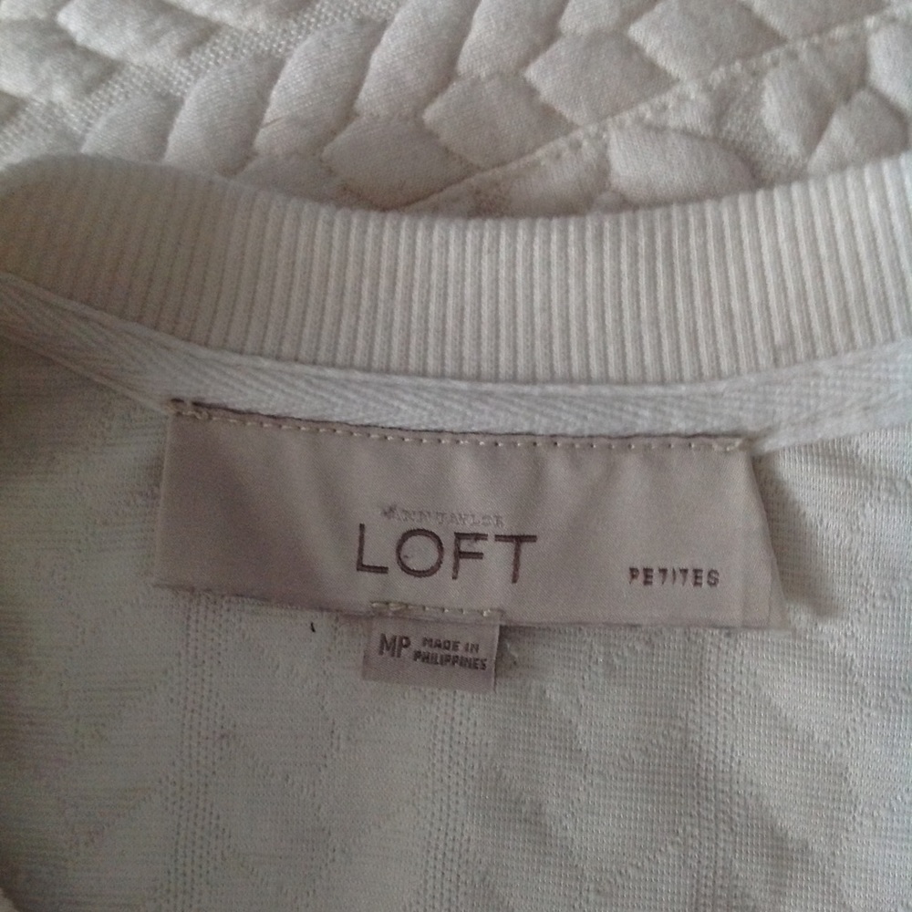 LOFT quilted sweatshirt/sweater, petite medium - Picture 5 of 6
